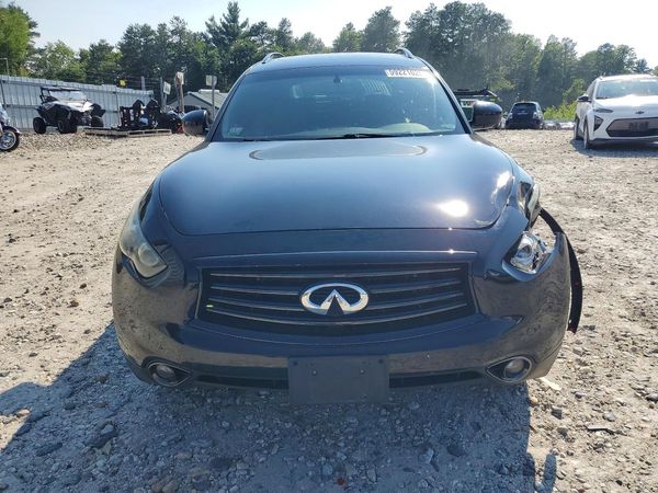 2016 INFINITI QX70