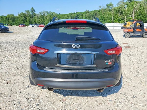 2016 INFINITI QX70