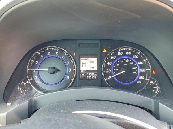 2016 INFINITI QX70