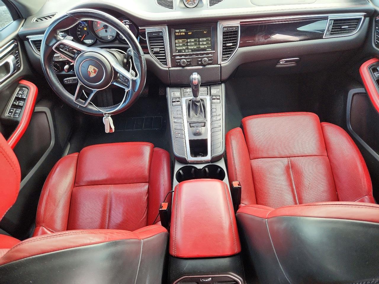 2015 PORSCHE MACAN
