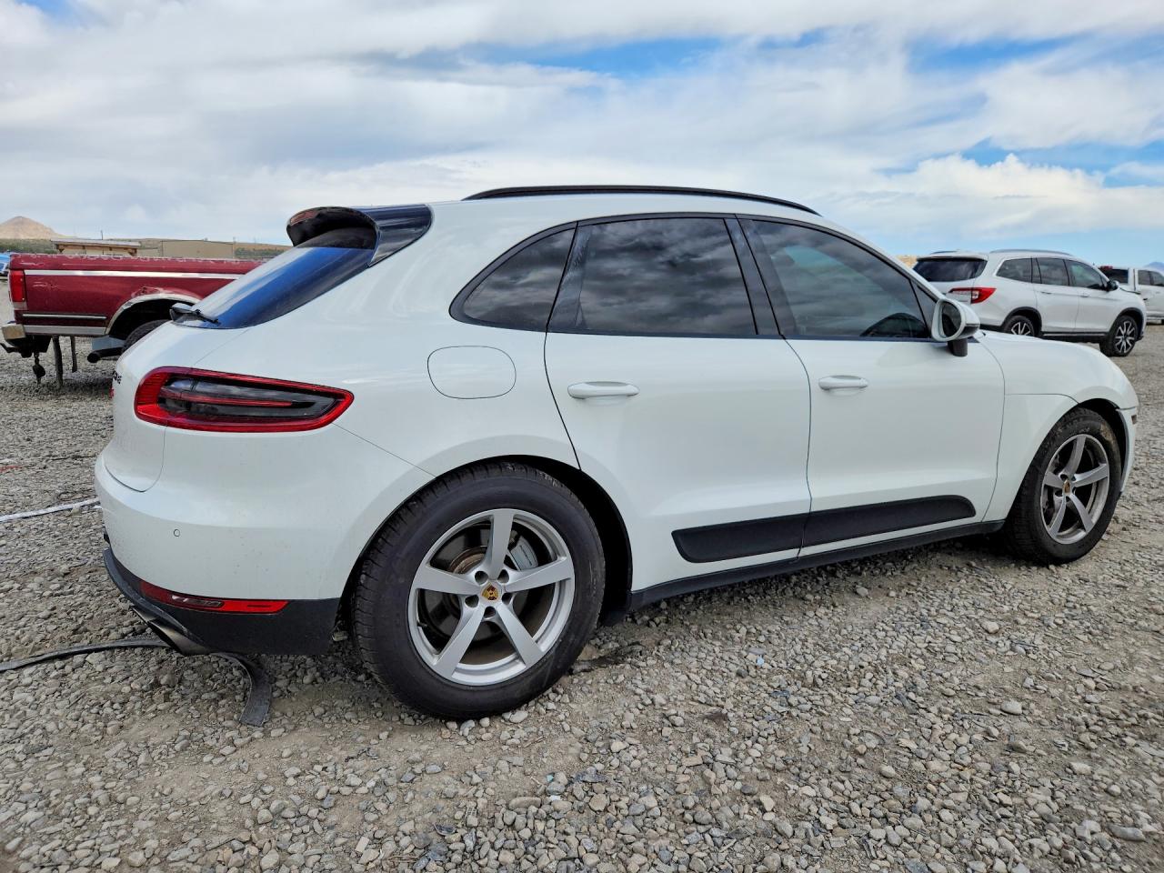 2015 PORSCHE MACAN