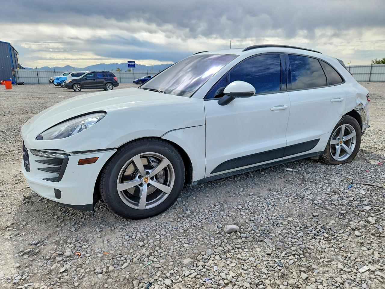 2015 PORSCHE MACAN