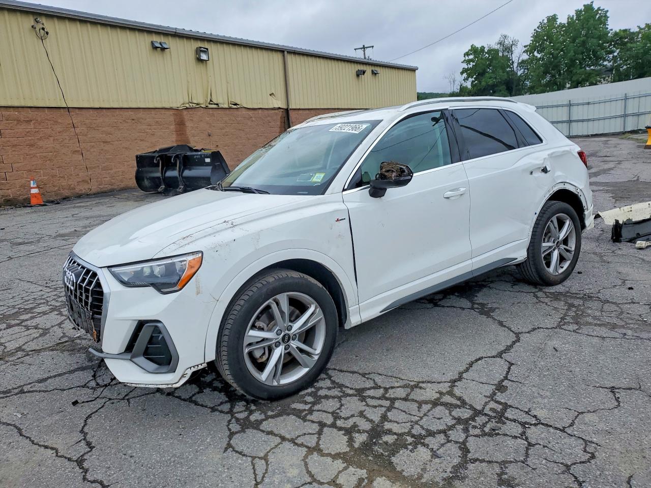 2022 AUDI Q3 S Line quattro Premium