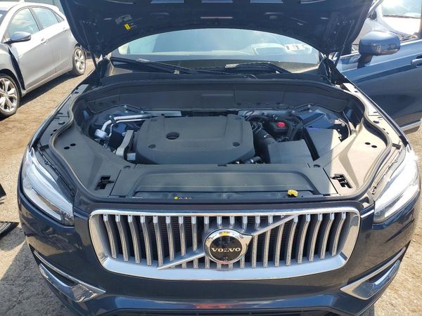 2025 VOLVO XC90 Ultra Bright