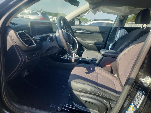 2024 KIA SELTOS S, X-Line
