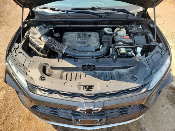 2023 CHEVROLET BLAZER 2LT — Engine bay