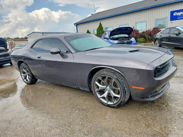 2017 DODGE CHALLENGER SXT
