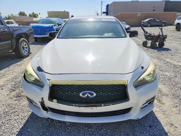 2017 INFINITI Q50