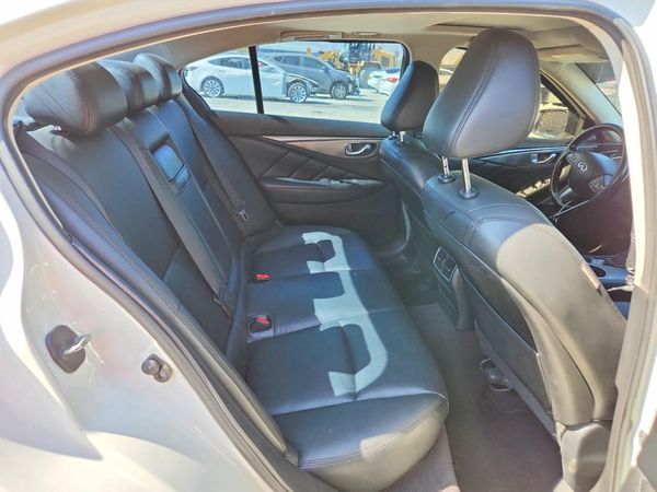 2017 INFINITI Q50
