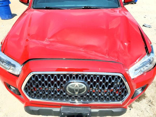 2019 TOYOTA TACOMA SR5