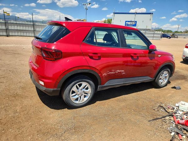 2022 HYUNDAI VENUE SE