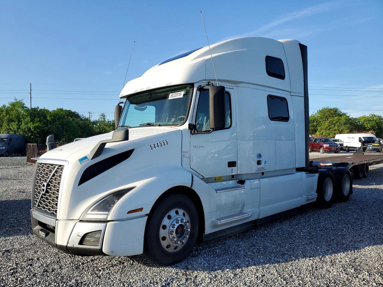 2020 VOLVO VNL
