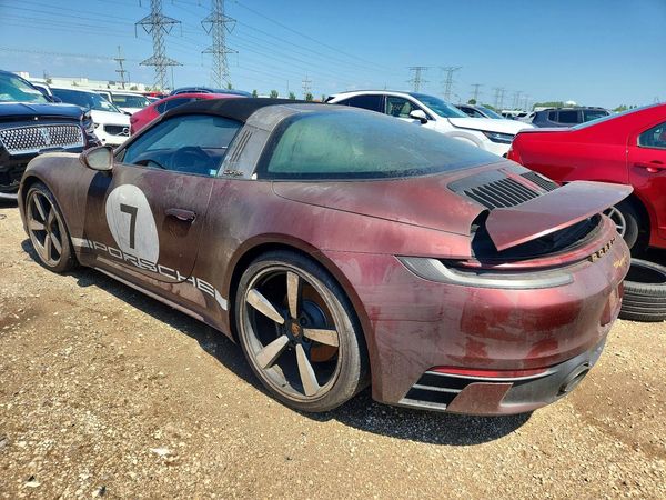2021 PORSCHE 911