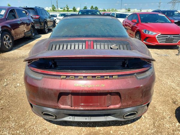 2021 PORSCHE 911