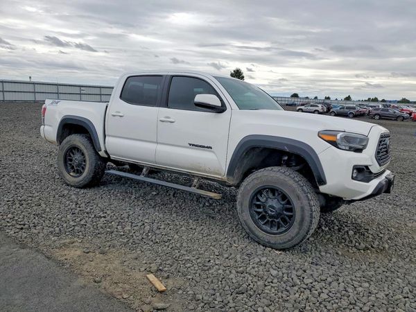 2020 TOYOTA TACOMA SR5