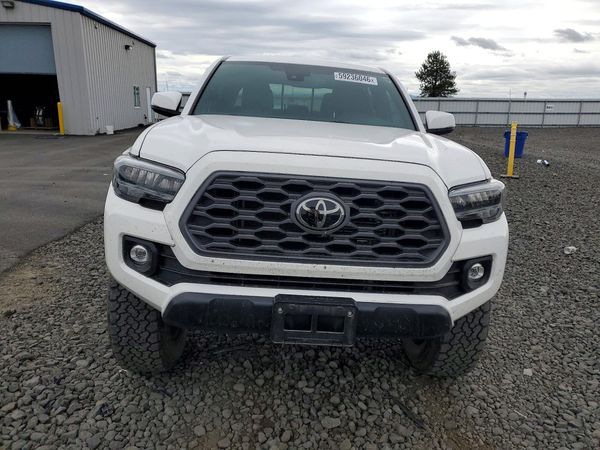 2020 TOYOTA TACOMA SR5