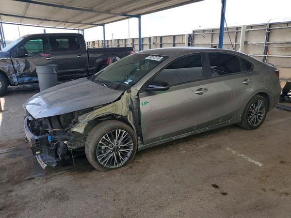 2024 KIA FORTE GT Line