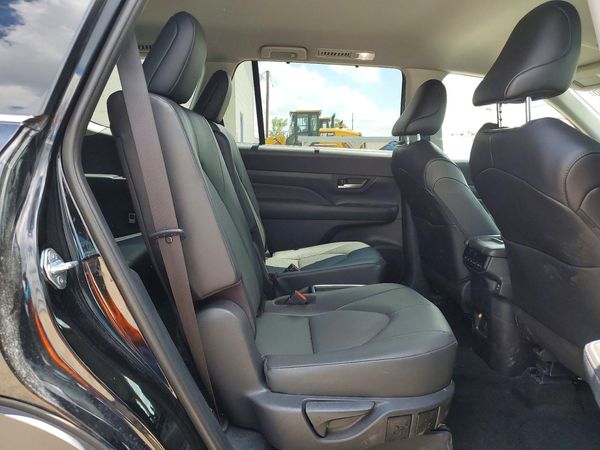 2025 TOYOTA GRAND HIGHLANDER