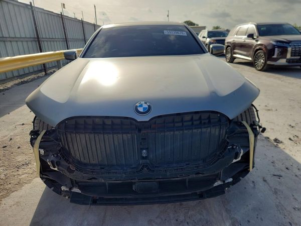 2022 BMW 750 xDrive