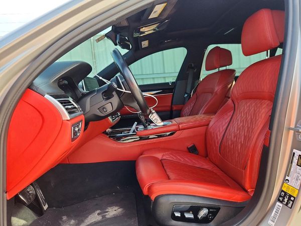 2022 BMW 750 xDrive