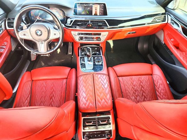 2022 BMW 750 xDrive