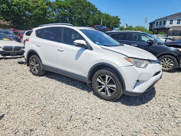 2018 TOYOTA RAV4 Adventure/XLE
