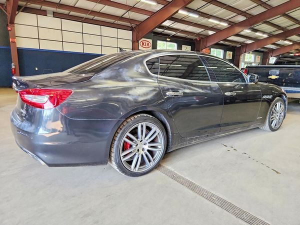 2017 MASERATI QUATTROPORTE Luxury