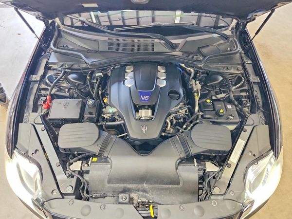 2017 MASERATI QUATTROPORTE Luxury