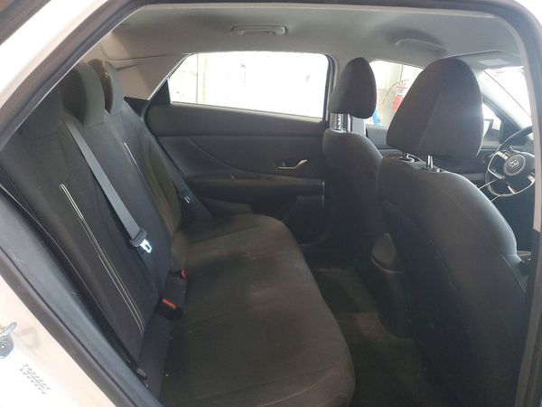 2022 HYUNDAI ELANTRA SEL w/Convenience Pkg