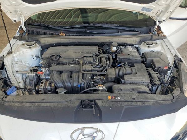 2022 HYUNDAI ELANTRA SEL w/Convenience Pkg