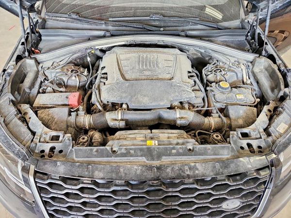2018 LAND ROVER RANGE ROVER VELAR R-Dynamic SE