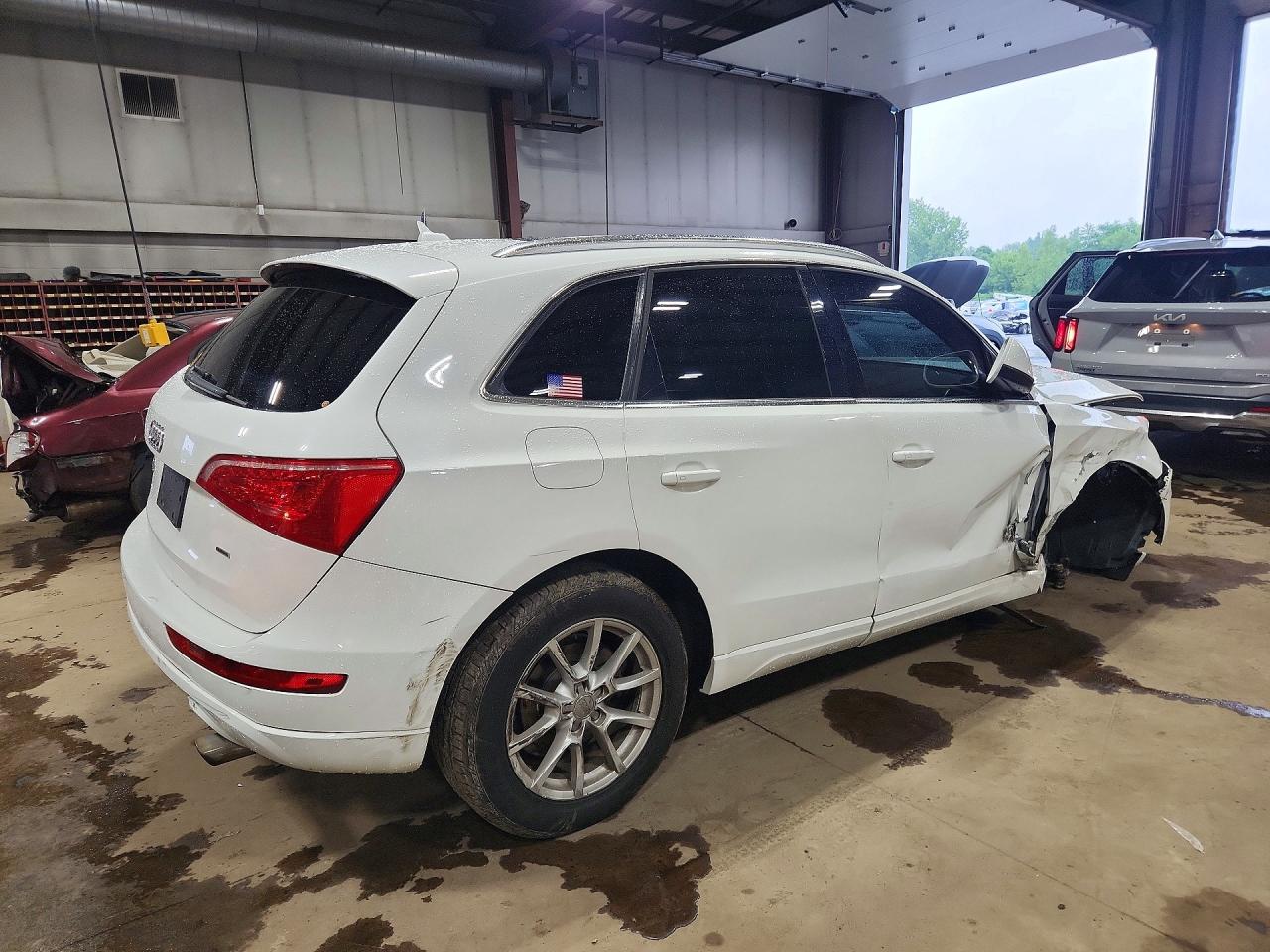 2012 AUDI Q5 Premium