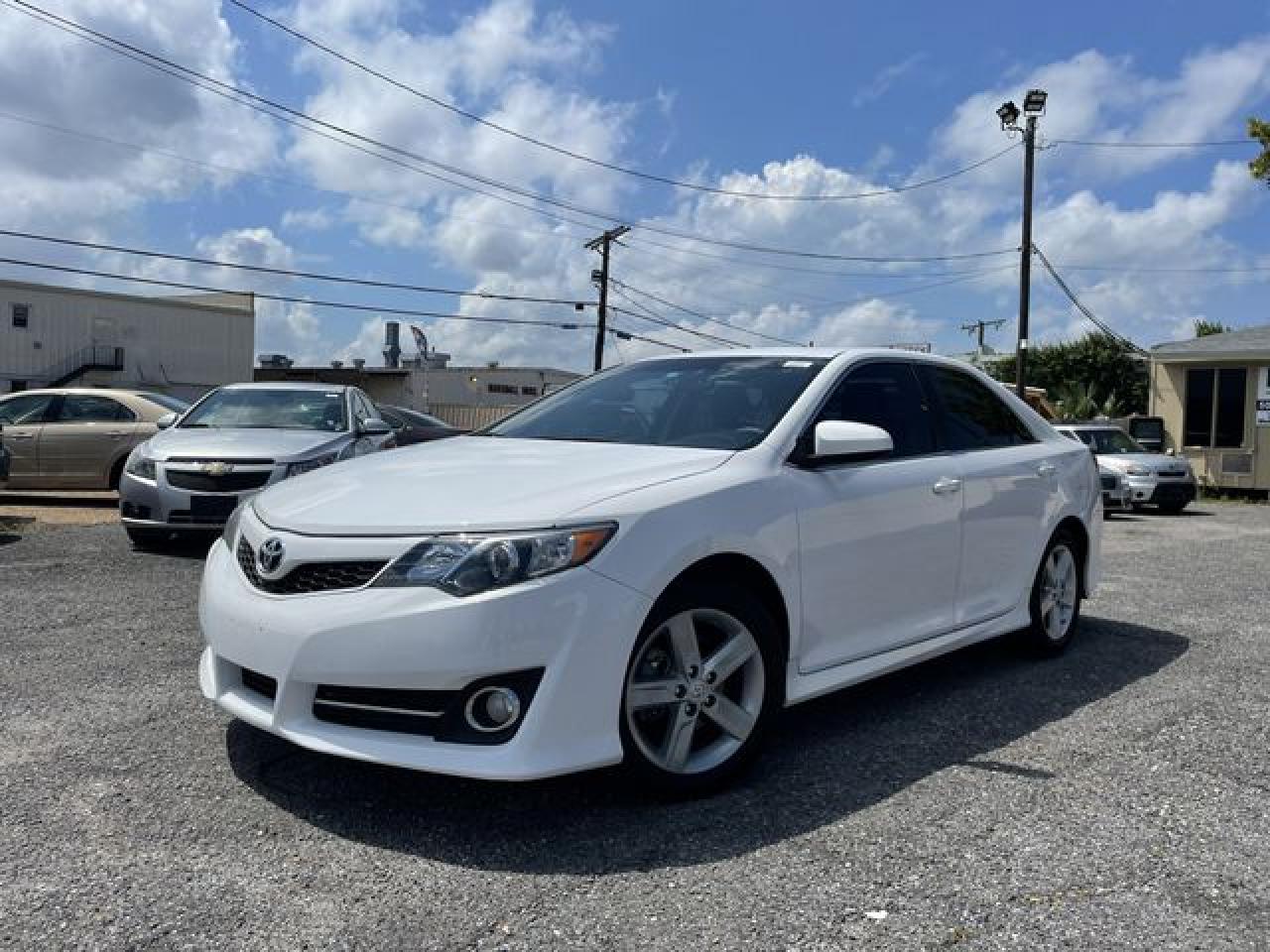 2014 TOYOTA CAMRY