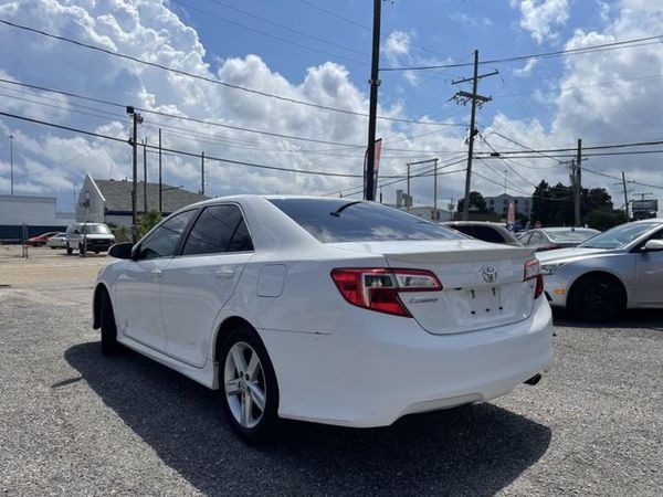 2014 TOYOTA CAMRY