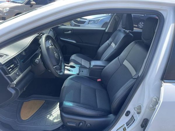 2014 TOYOTA CAMRY