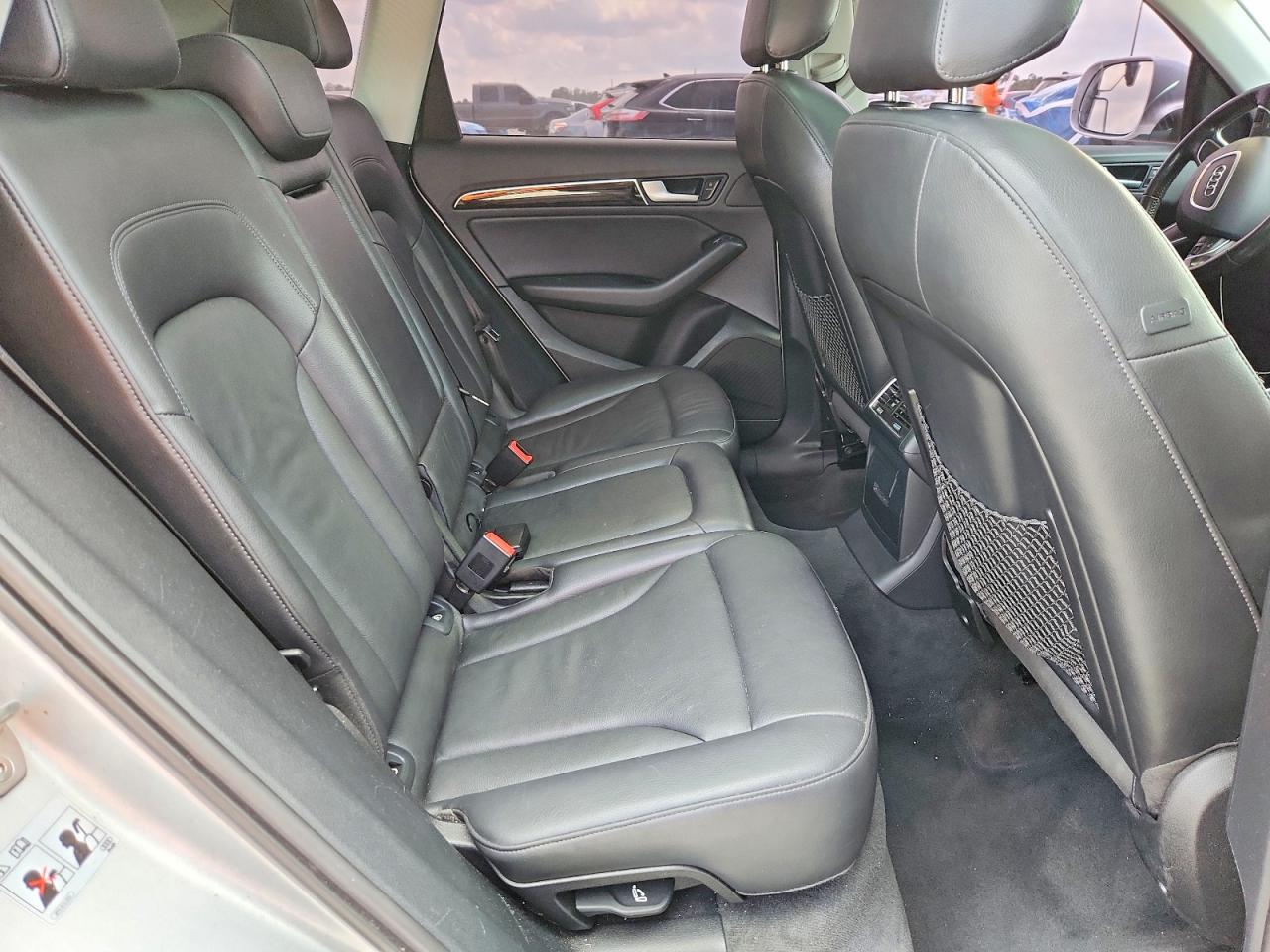 2013 AUDI Q5 Premium Plus