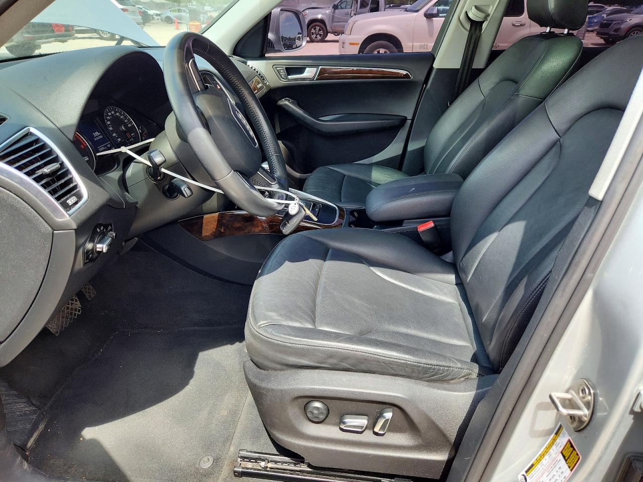 2013 AUDI Q5 Premium Plus