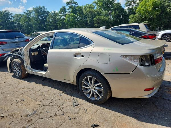 2016 LEXUS ES 300h