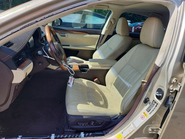 2016 LEXUS ES 300h