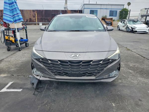 2021 HYUNDAI ELANTRA SEL