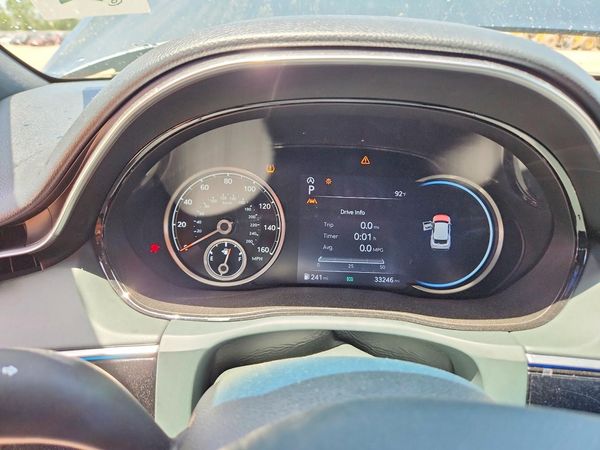 2023 GENESIS GV70