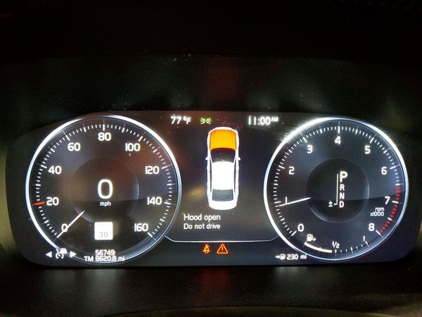 2020 VOLVO S90 Momentum