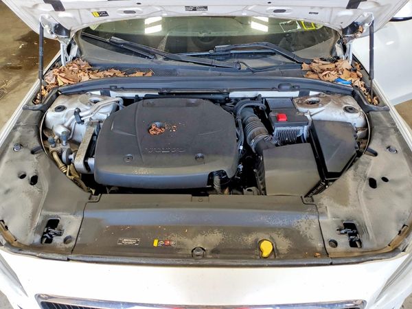 2020 VOLVO S90 Momentum