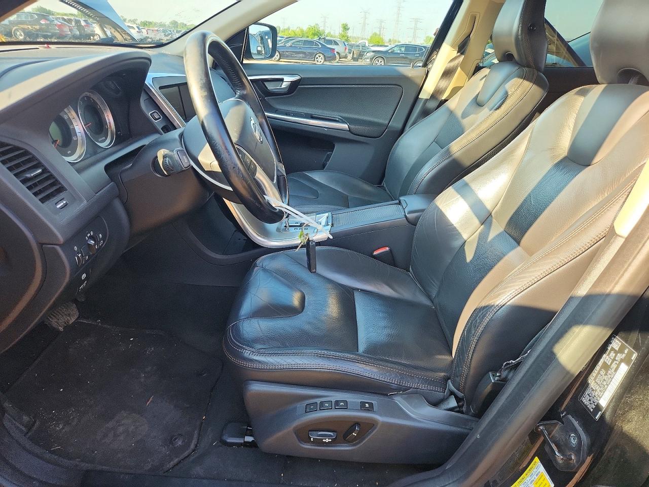 2012 VOLVO XC60