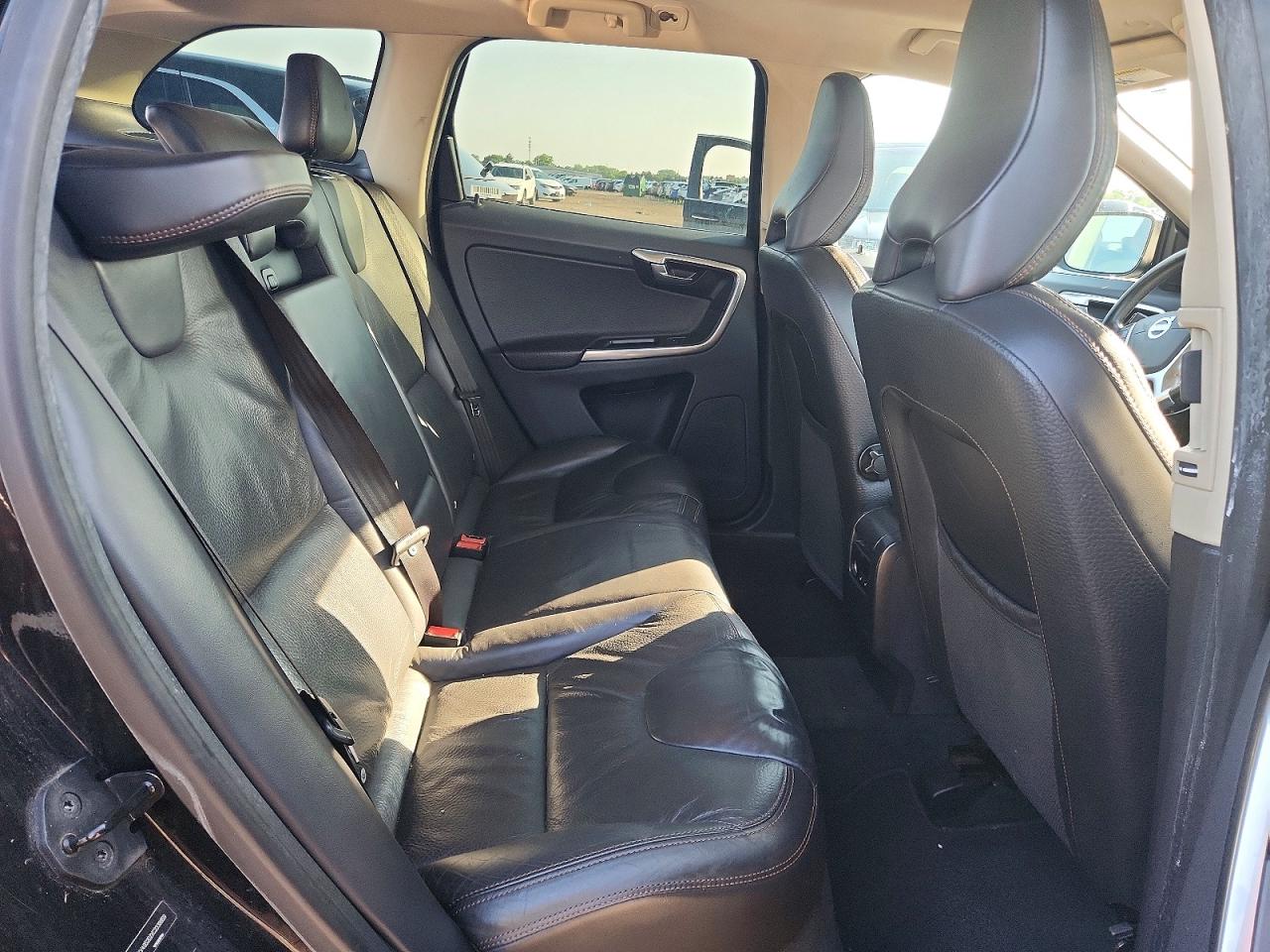 2012 VOLVO XC60