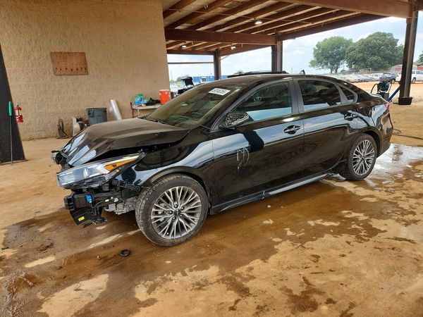 2024 KIA FORTE GT Line