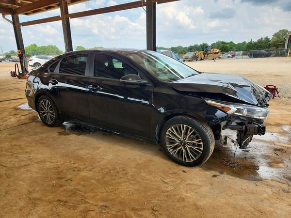 2024 KIA FORTE GT Line