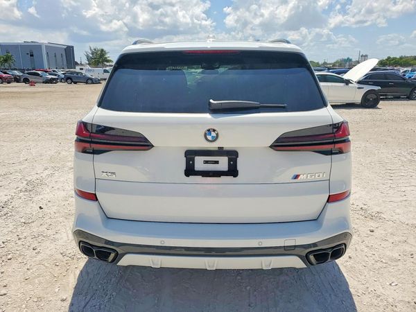 2026 BMW X5 M60i