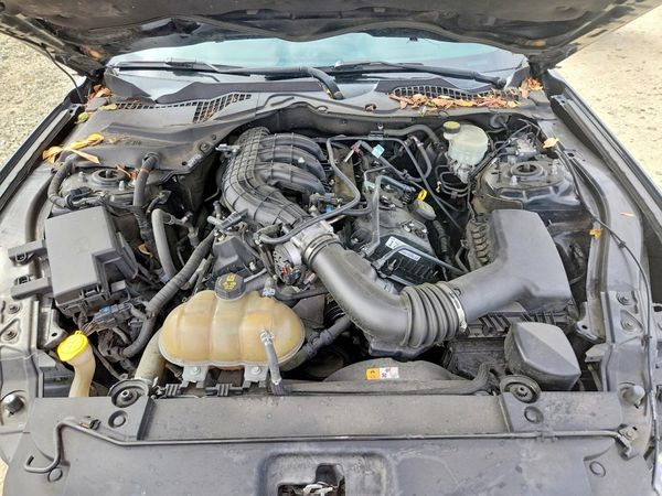 2017 FORD MUSTANG V6 Coupe