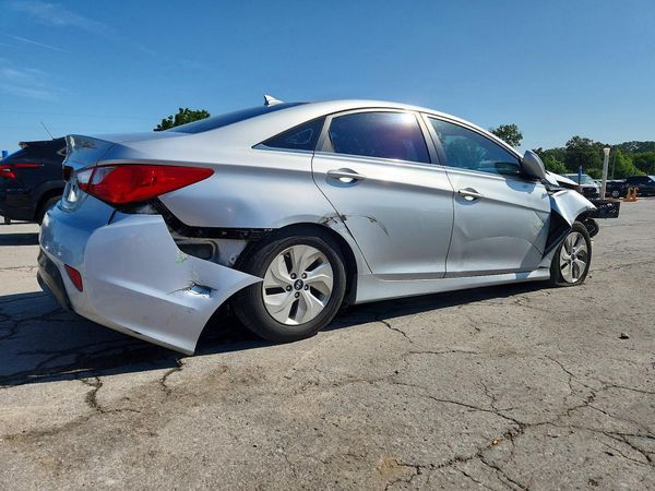 2014 HYUNDAI SONATA